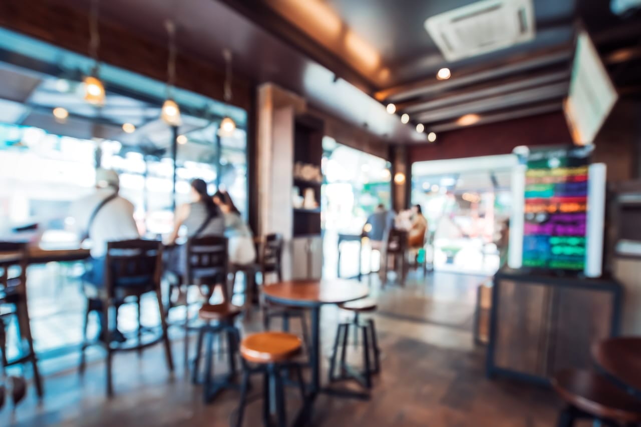 noisy coffee shop